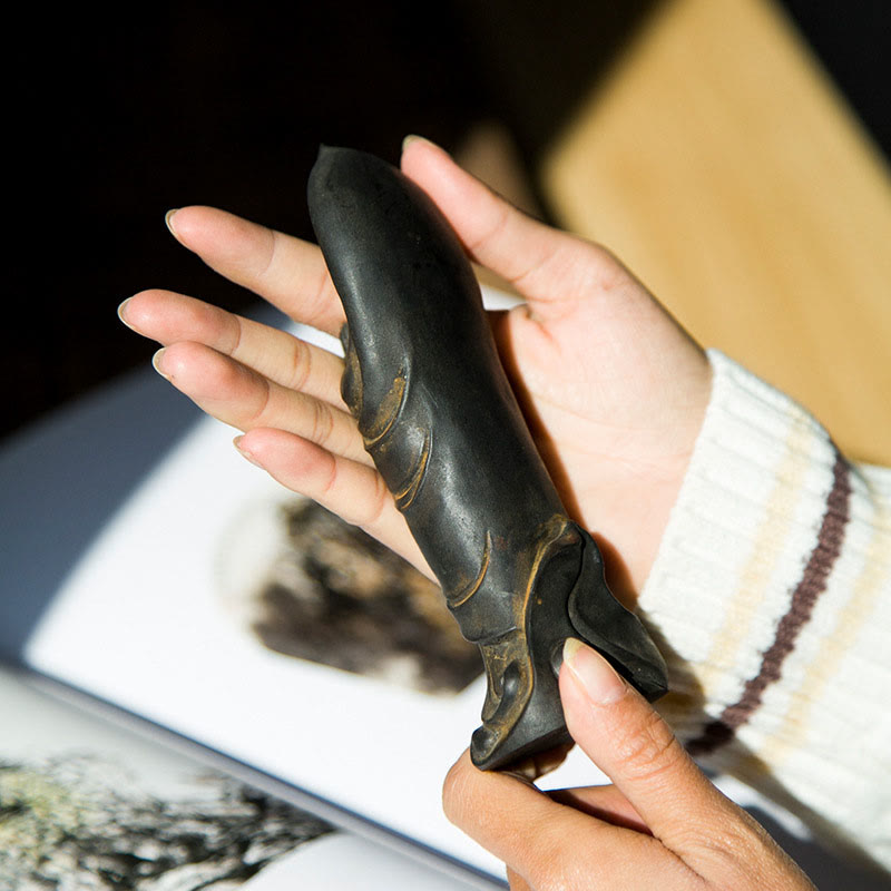 Handmade Sakyamuni Buddha Namaste Iron Powder Rust Cast Resin Statue Decoration - Image 4