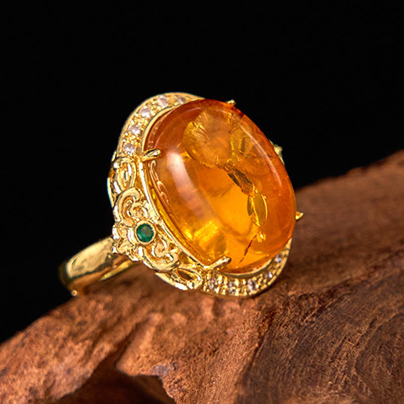 Amber Flower Pigeon Egg Pattern Focus Ring