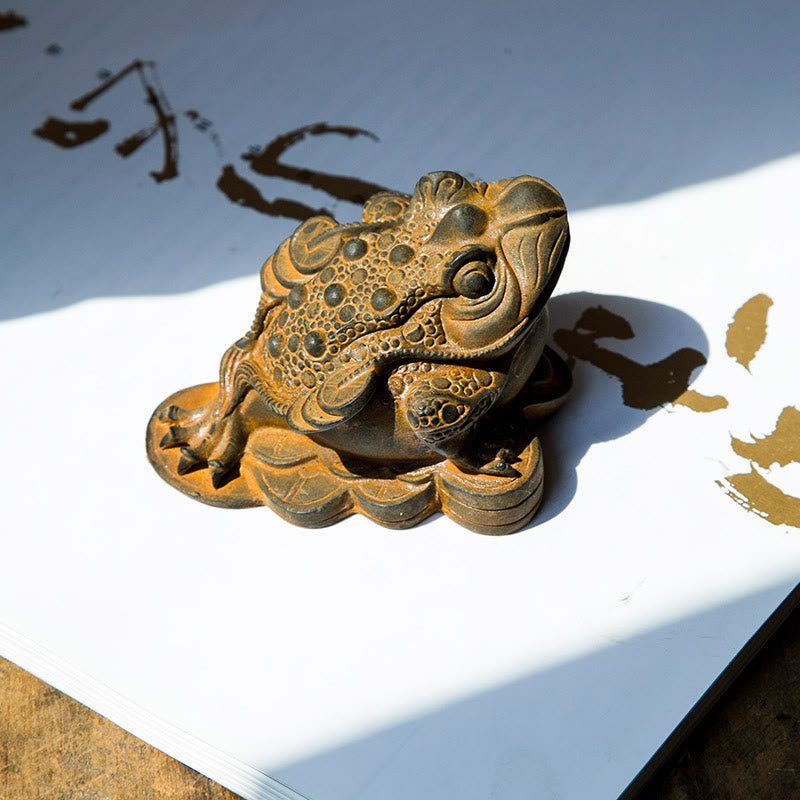 Handmade Feng Shui Frog Toad Copper Coins Iron Powder Rust Cast Resin Statue Home Decoration