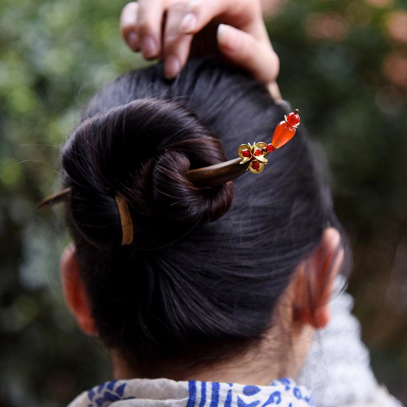 Silver Tassel Green Sandalwood Soothing Hairpin - Image 5