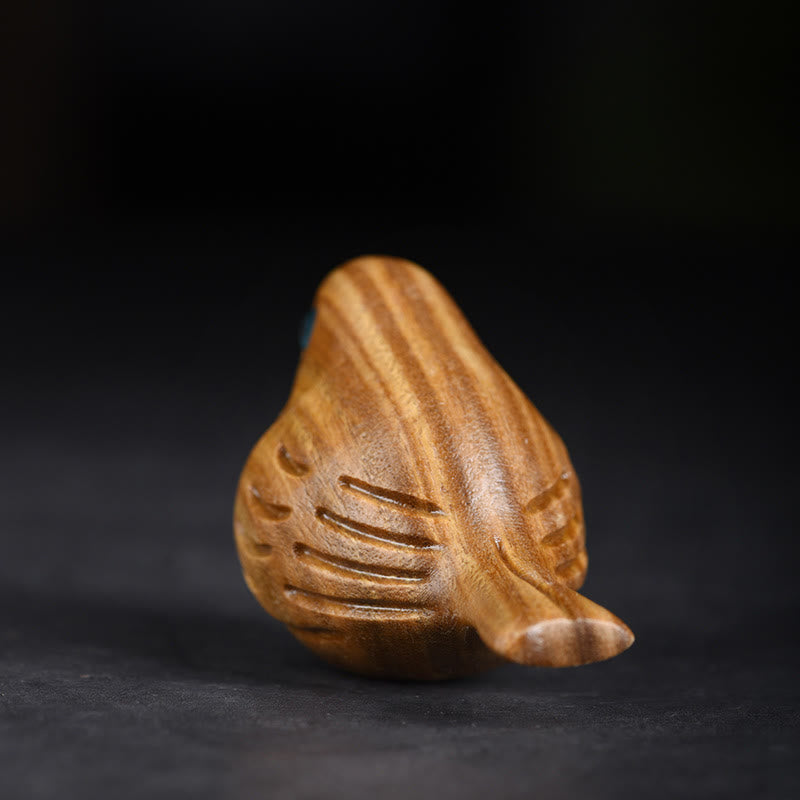 Mini Magpie Bird Carved Positive Desk Decoration - Image 3