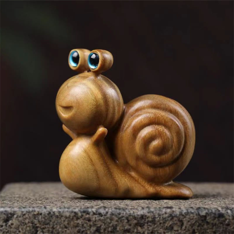 Mini Green Sandalwood Snail Carved Cure Desk Decoration