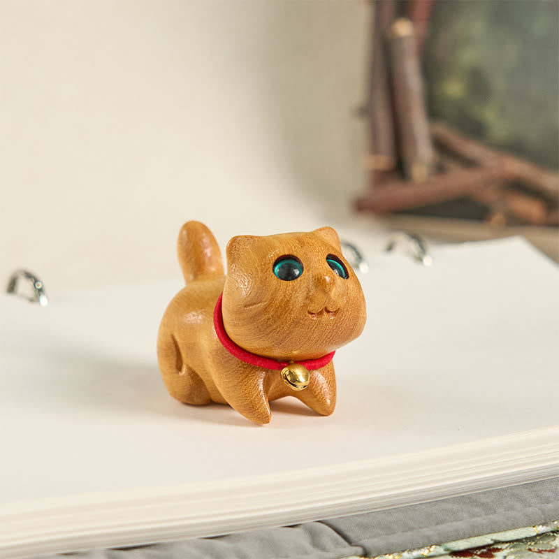 Mini Sandalwood Carved Lucky Confident Cat Healing Decoration - Image 3