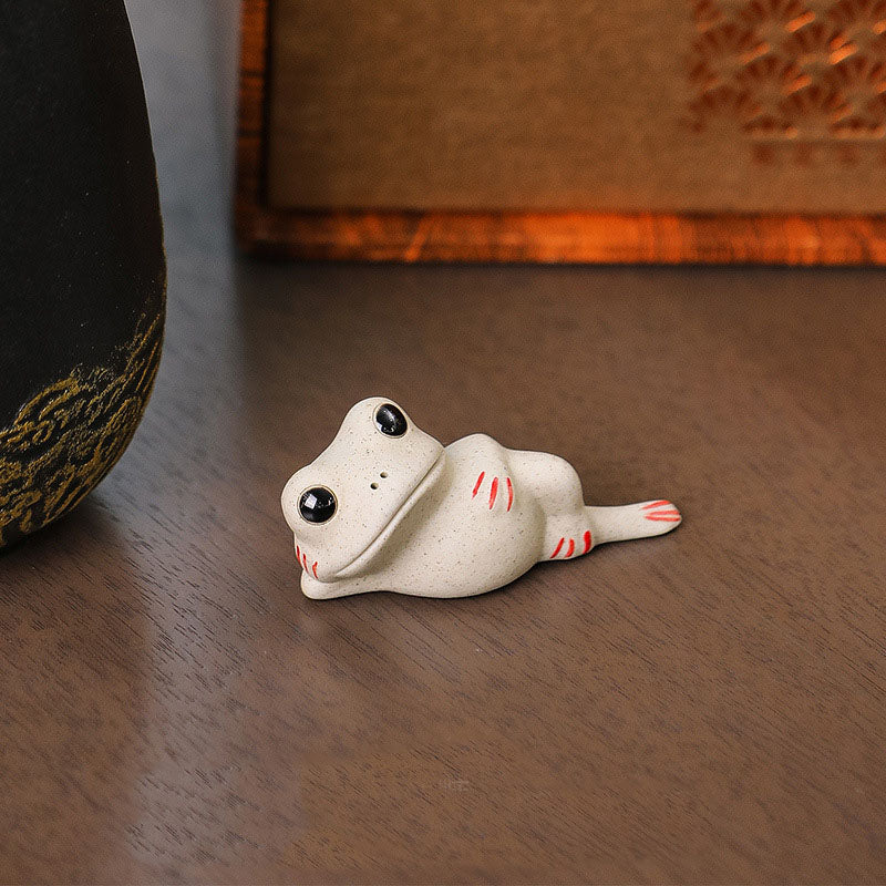 Mini Small Praying Frog Ceramic Wealth Prosperity Home Tea Pet Figurine Decoration - Image 3