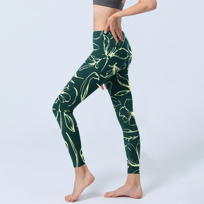 Large Floral Petals Print Gym Leggings Women's Yoga Pants - Image 3